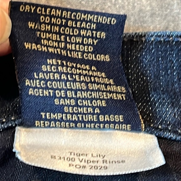 Fidelity Tiger Lily jeans, Viper rinse dark wash, bootcut, tag size 32. - Picture 9 of 13